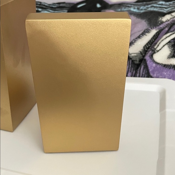 **FINAL PRICE** Gold XO Bookends - Picture 4 of 8